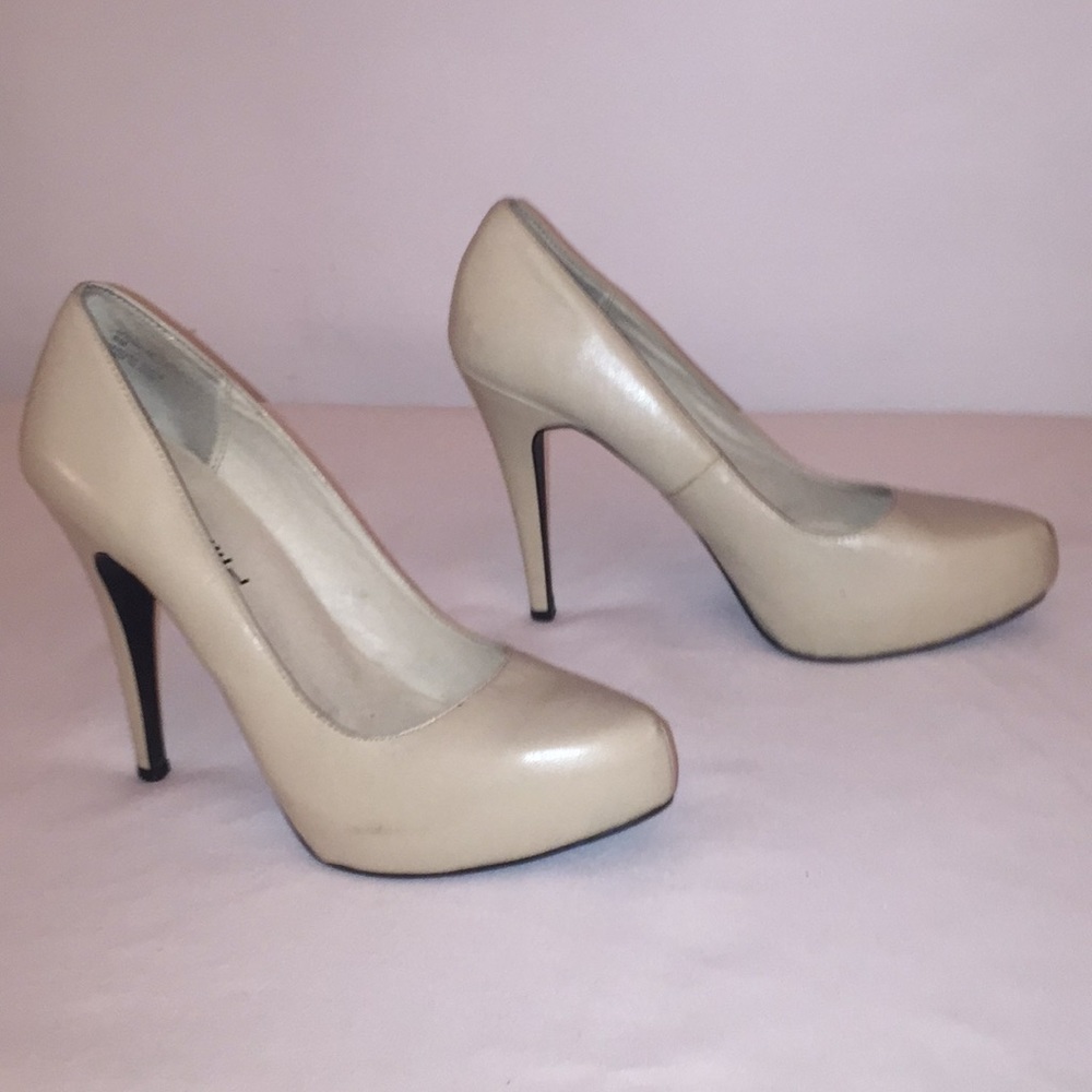 Michael Cream Leather Stiletto Pumps Size 8 M